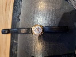 Armbanduhr Damen goldfarben mit Lederarmband 