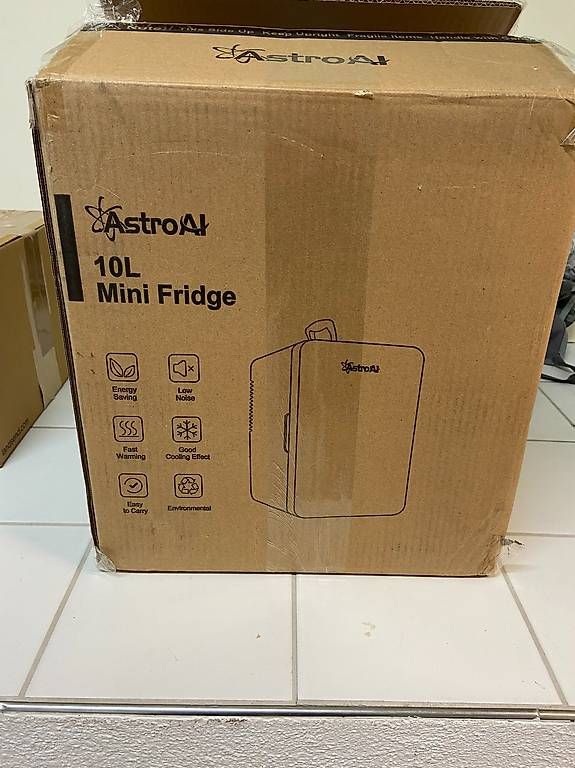 Kühlschrank: ASTRO AI MINI FRIDGE – Neu und originalverpackt aus BADEN von KATIEPEPI 1