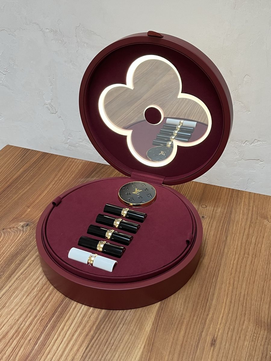 Make-up: Louis Vuitton Make-up-Set – Nuovo e nell'imballaggio originale da La Chaux-de-Fonds venduto da mal_29gk