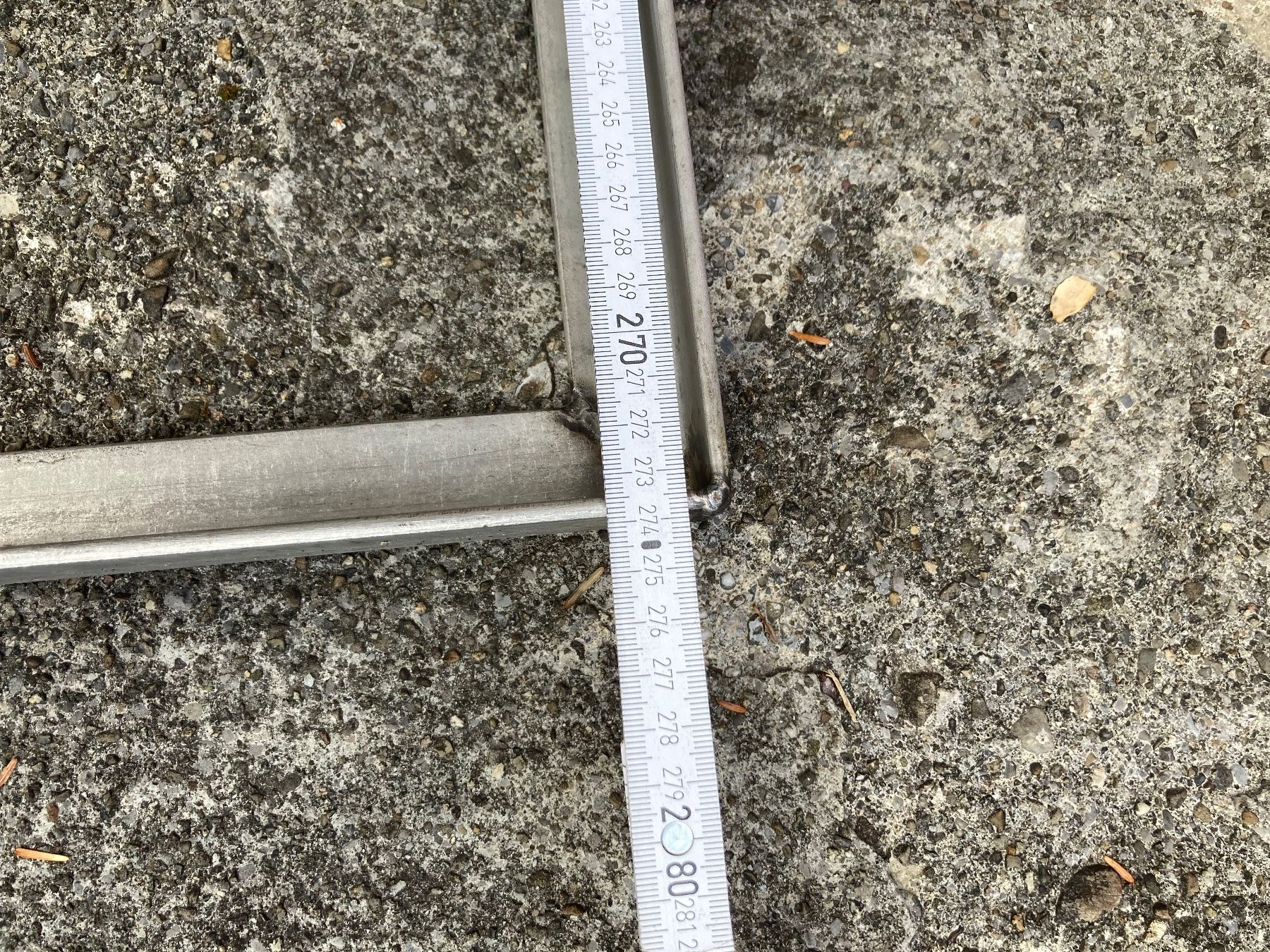 Griglie e Inferriate: Gitterrost Abdeckung 274cm Länge Breite 50cm – Usato da Dottikon venduto da Omiros87 4