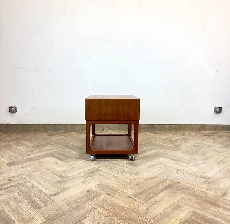 Carrelli di servizio: Mid Century dänischer teak Servierwagen by Brouer – Usato da basel venduto da vintory.ch 2