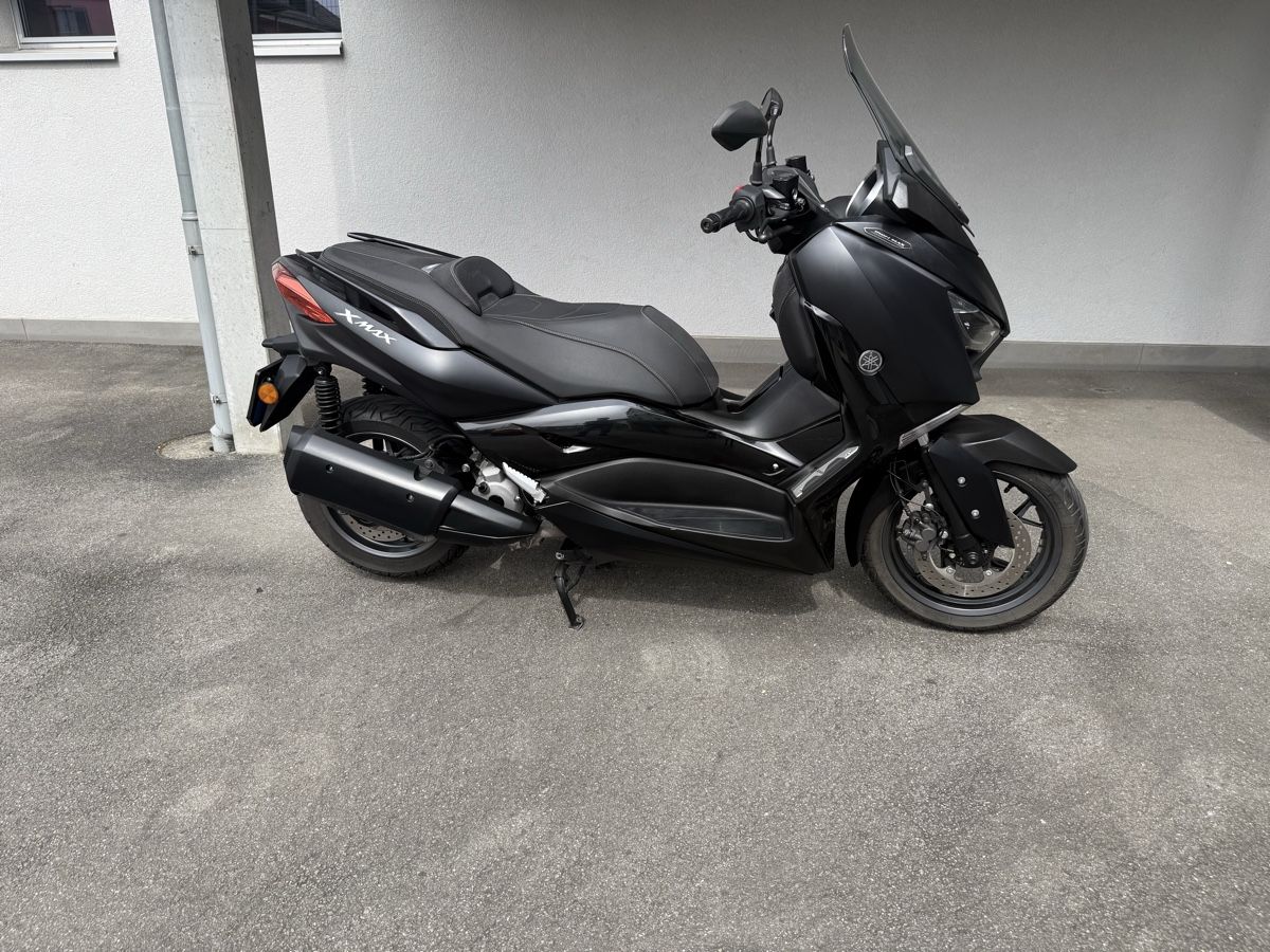 Yamaha Scooter: Yamaha X–Max 300 Iron Max – Usato da Rotkreuz venduto da 74max 4
