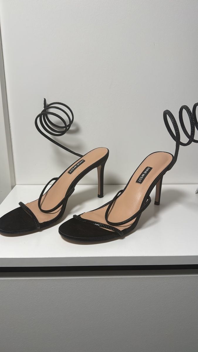 Scarpe da donna: Tacchi Nine West taglia 40 – Nuovo (secondo la descrizione) da Porza venduto da kaj_d5q7 1