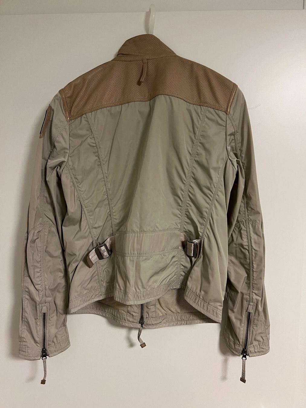 Jacken: Sommerjacke von Parajumpers, Grösse L – Gebraucht aus Glis von MatteoBur 1