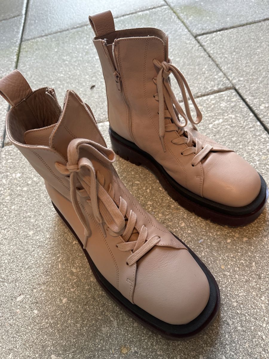 Chaussures femmes: Lederboots Gr. 39 beige/rosa – D'occasion à Wangen SZ par futura14 5