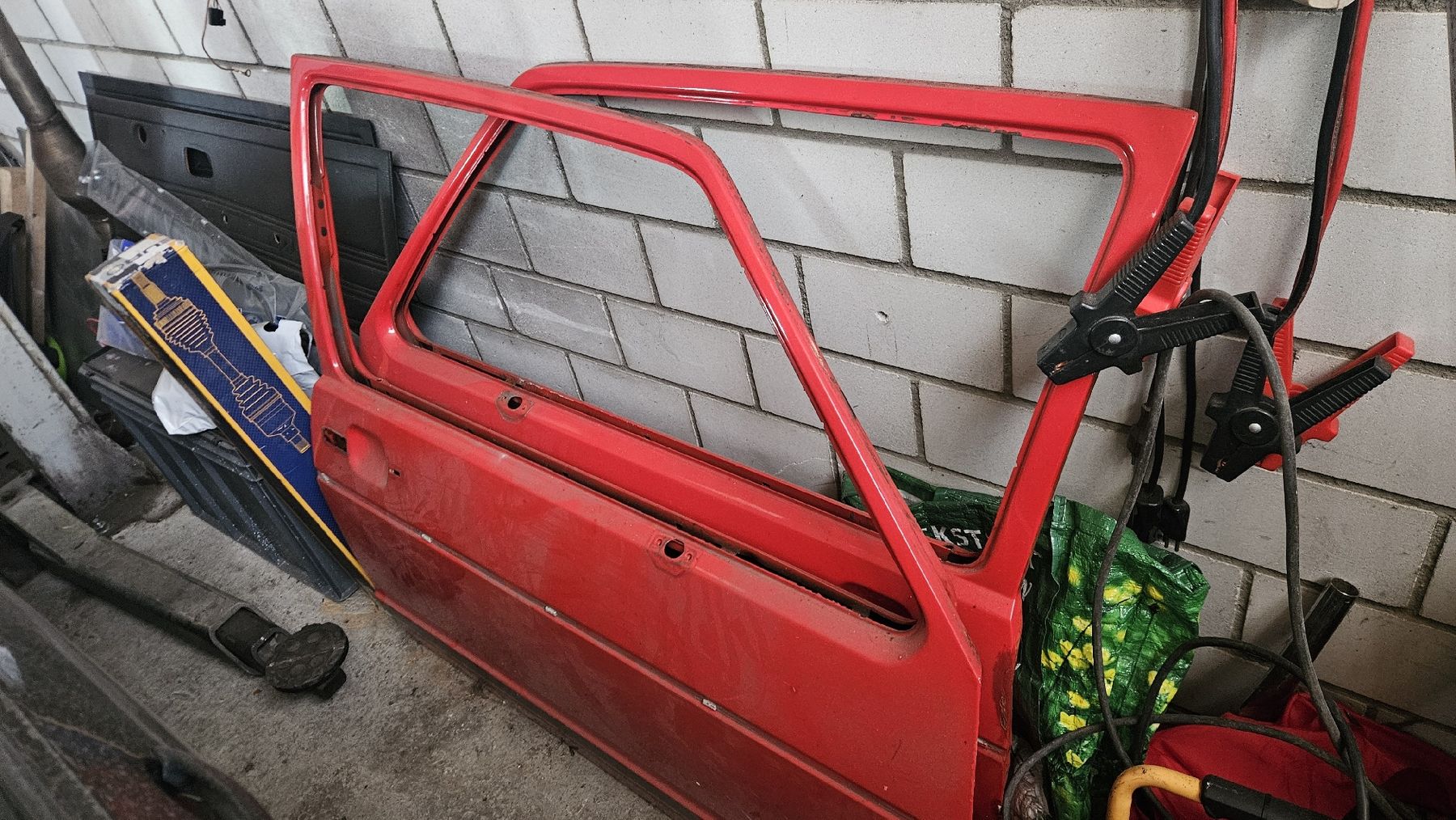 Volkswagen Tutti pezzi di ricambio auto: Türen VW Golf 1 – Usato da Rüschegg Gambach venduto da Wattify