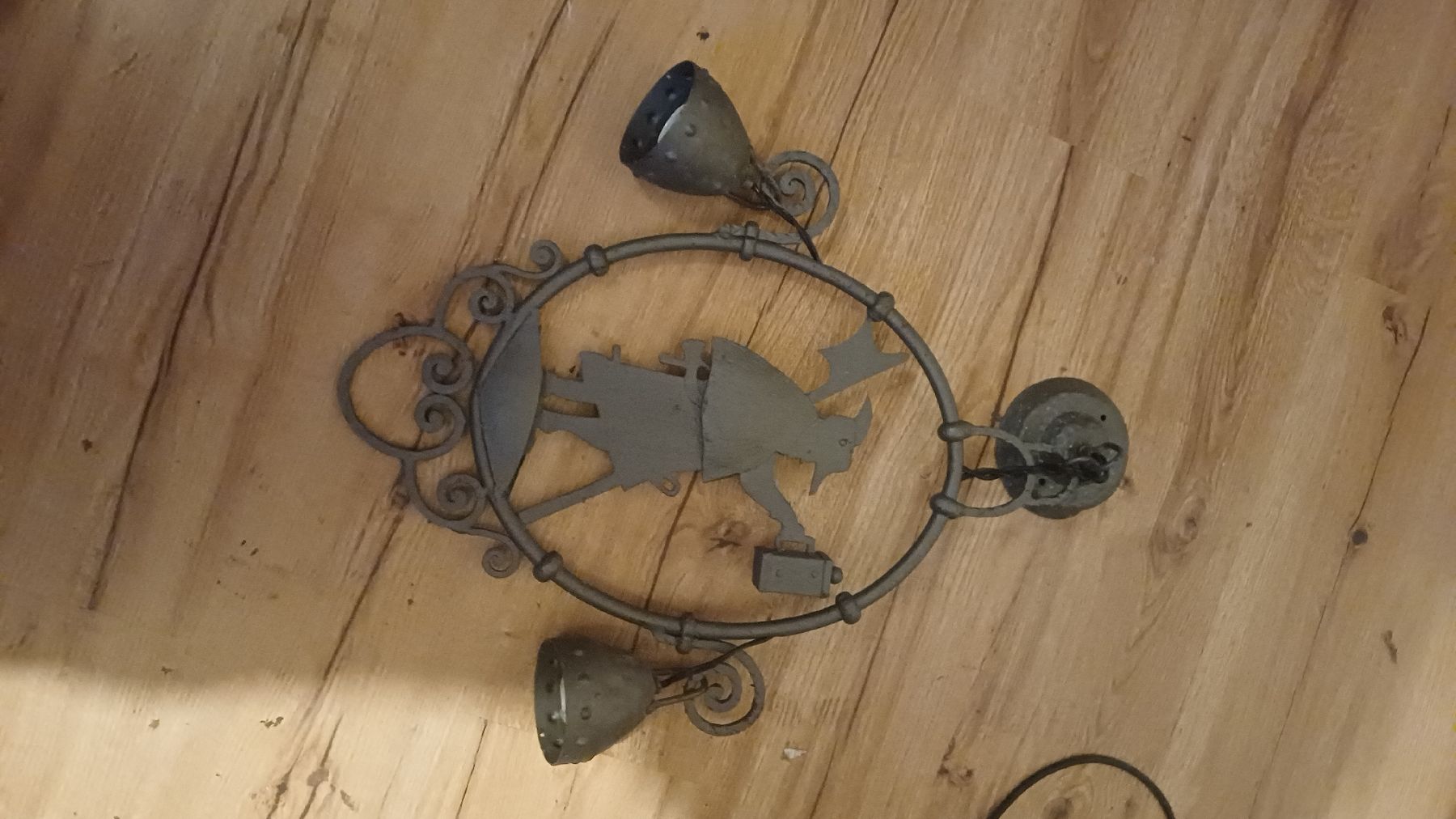 Lampade: Antike geschmiedete Lampe – Usato da Flawil venduto da Naphtali 8