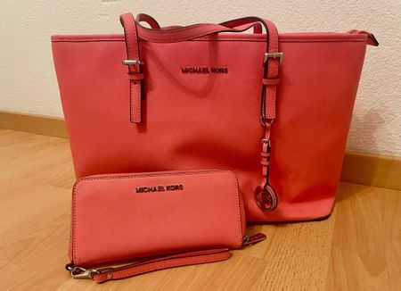 Schöne Michael Kors Handtasche inkl. Geldbörse zu verkaufen