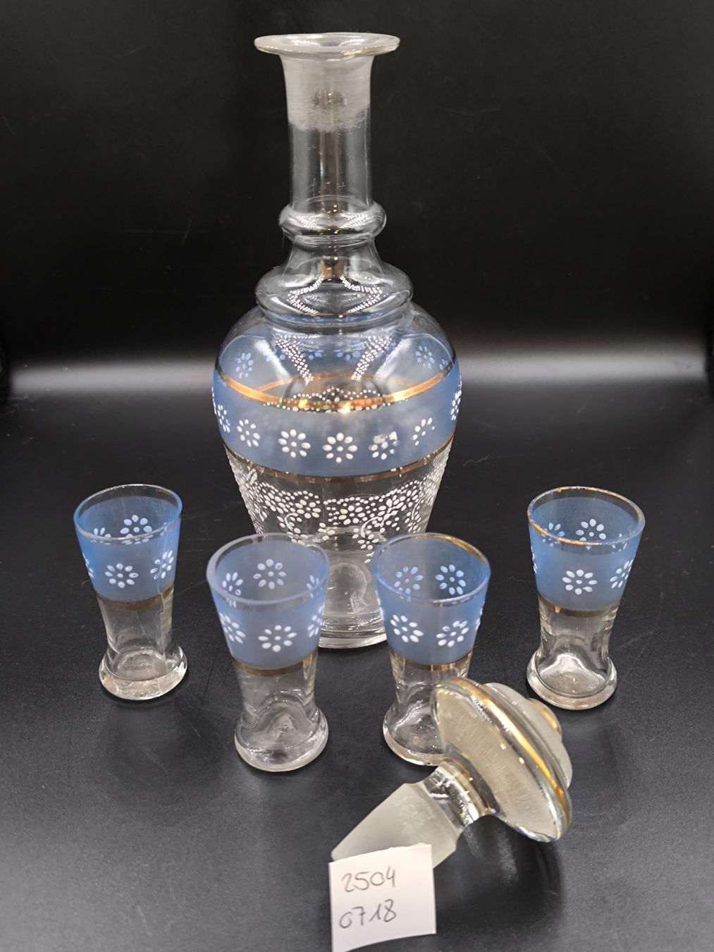 Bicchieri: Antike Likörkaraffe mit 4 Gläsern aus Glas – Usato da Rorschacherberg venduto da snOOpydOg11
