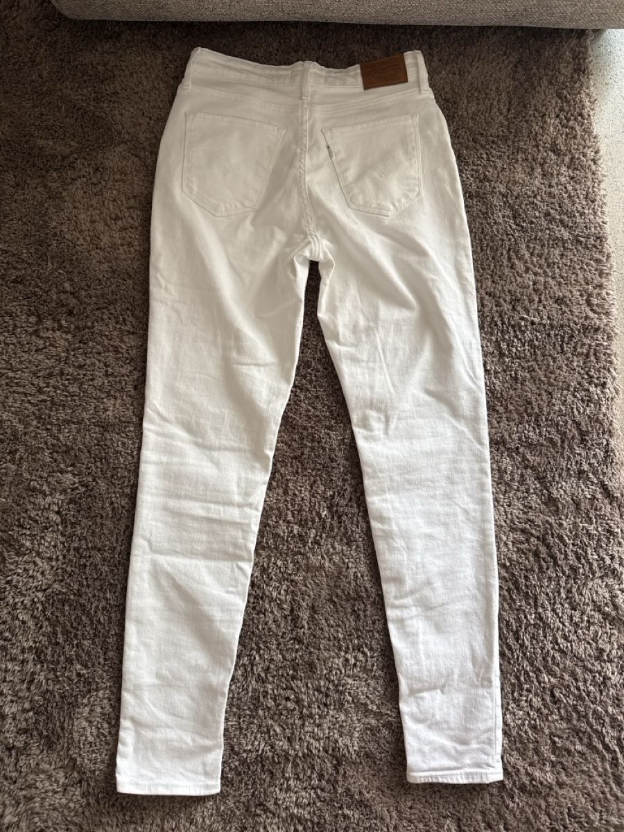 Levi's Jeans: Levi‘s Jeans – Nuovo (secondo la descrizione) da Rotkreuz venduto da fab_8vm7 1