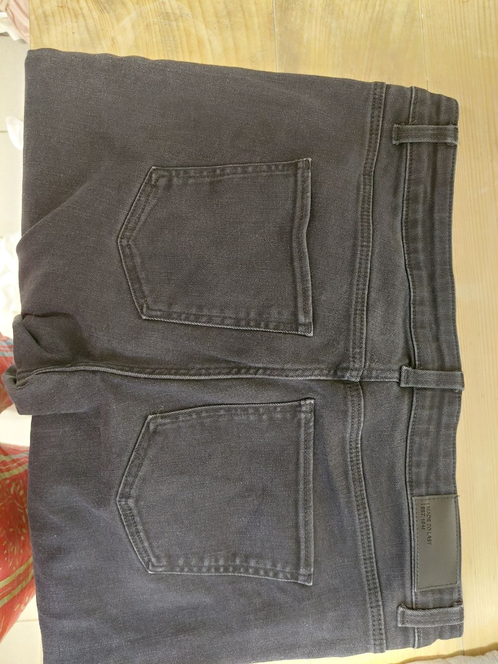 C&A Jeans: black denim jeans C&A – D'occasion à Winterthur par adventurenala 1