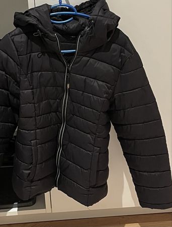 Damen Steppjacke schwarz mit Kapuze guter Zustand