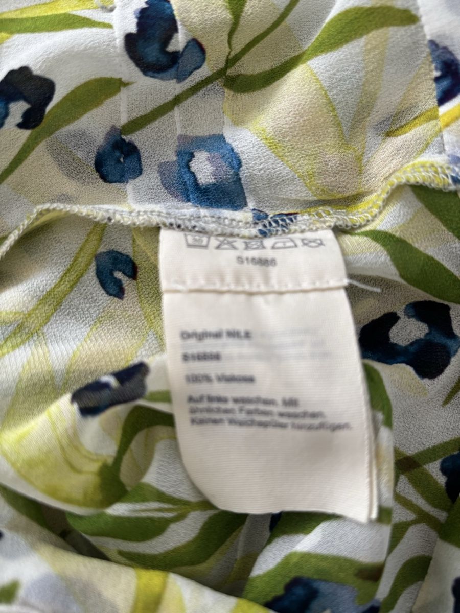 Nile Camicette: Nile chemise taille XL avec écharpe – Nuovo e nell'imballaggio originale da Brügg BE venduto da rah_mqh8 5