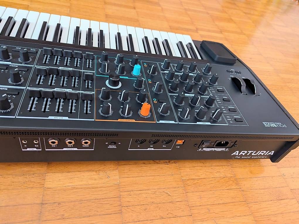 Arturia Strumenti musicali: Arturia PolyBrute Noir mit noch laufender Garantie – Usato da Zürich venduto da ChWu 3