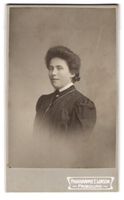 Fotografie E. Lorson, Fribourg, Junge Da