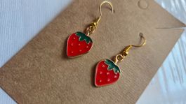 Süsse Erdbeeren Kitsch Ohrringe Goldfarben  🍓✨😍🎁