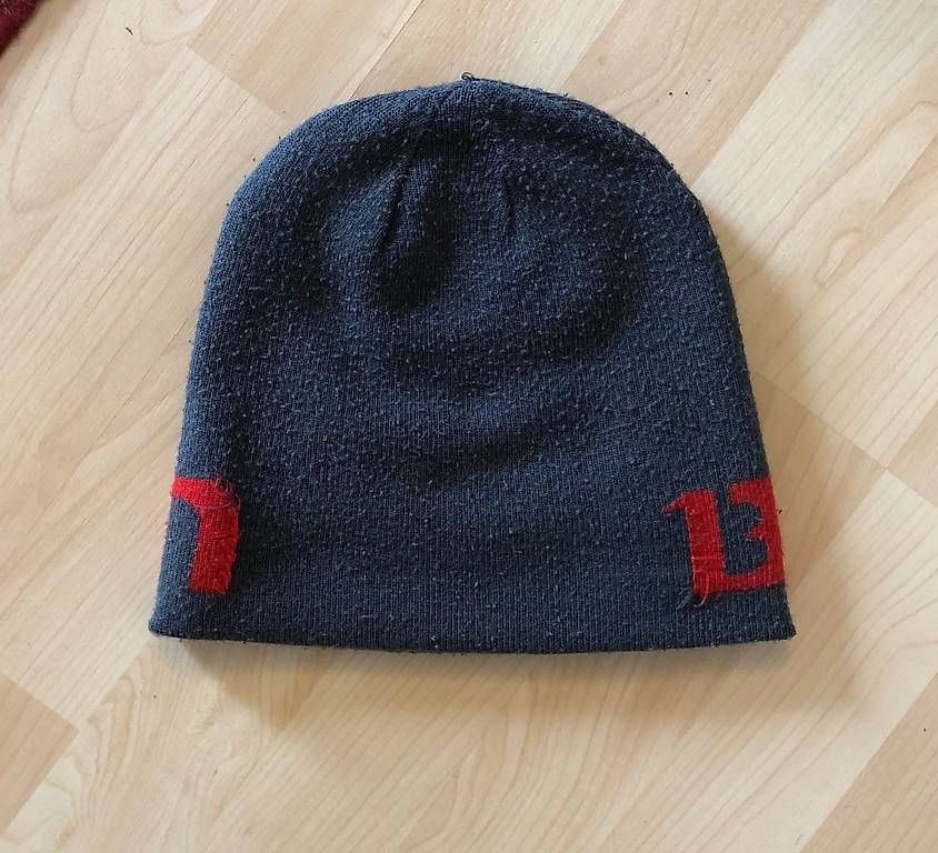 Burton Hüte, Mützen & Caps: Burton Mütze - Reversible – Gebraucht aus Spiez von Alpineview 1