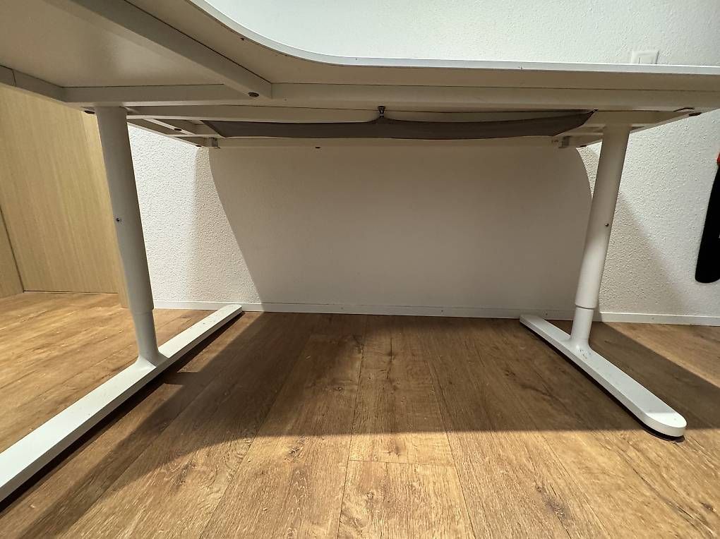 Scrivanie: Schreibtisch bekant von Ikea – Usato da Boswil venduto da MaKoBo 2