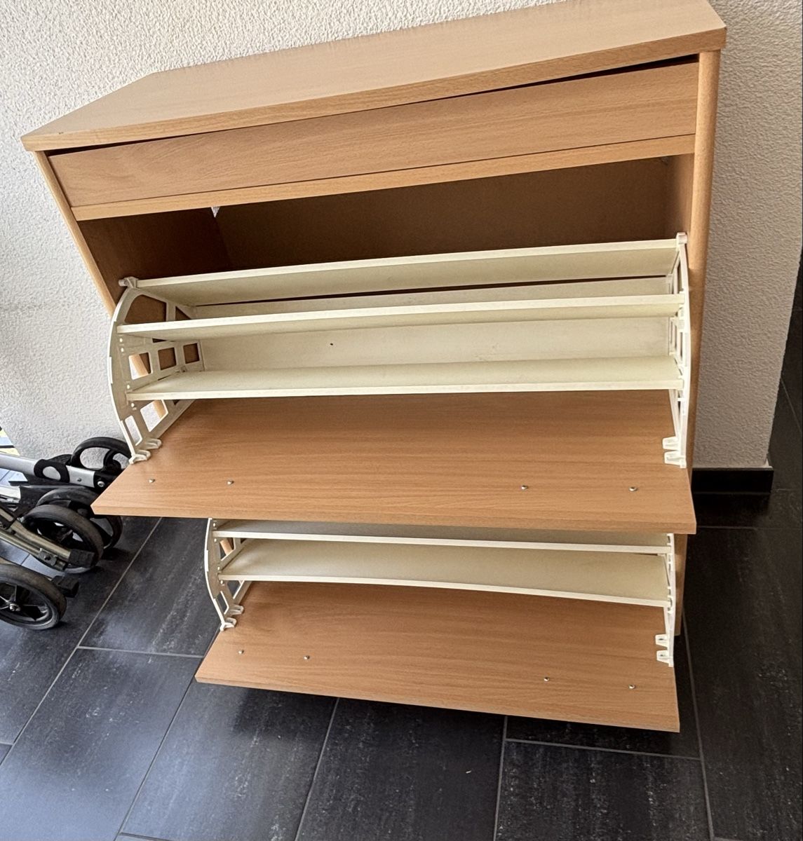Schränke: Schuhschrank mit 2 Klappen – Gebraucht aus Wallisellen von whiterose1 1