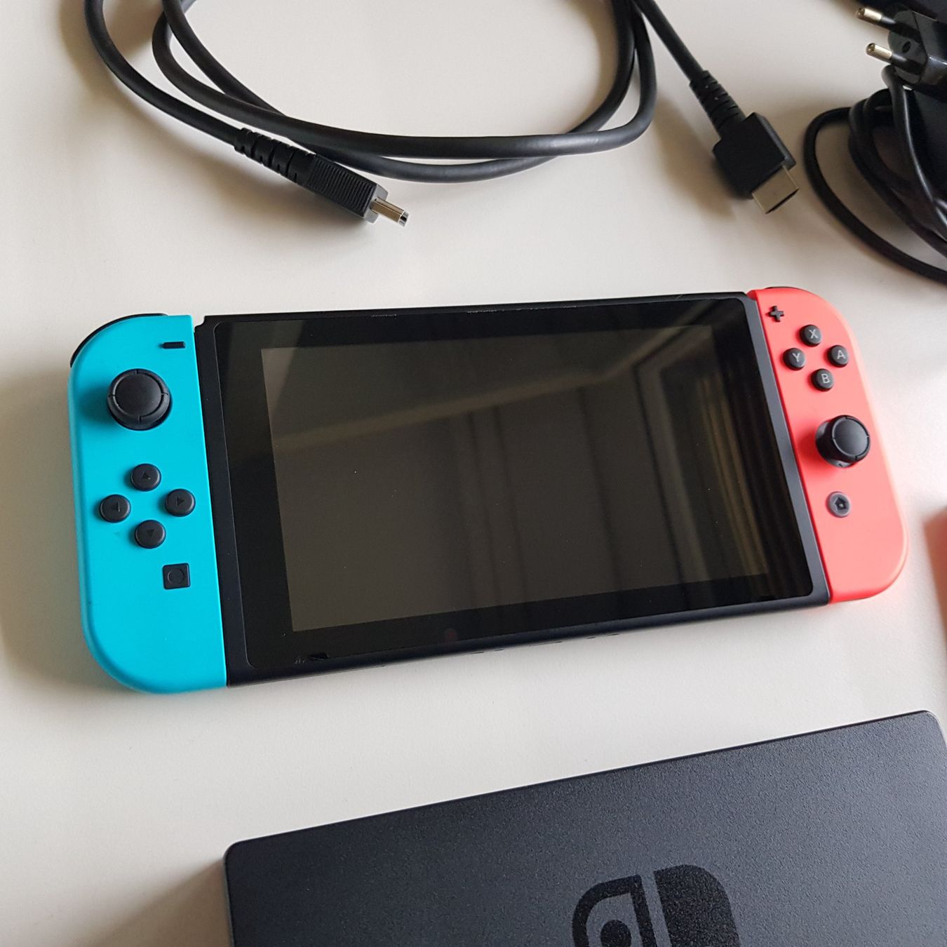 Nintendo Console: Nintendo Switch Konsole + Pokémon + Zelda + amiibo – Usato da Münchenstein venduto da 2DGames 7