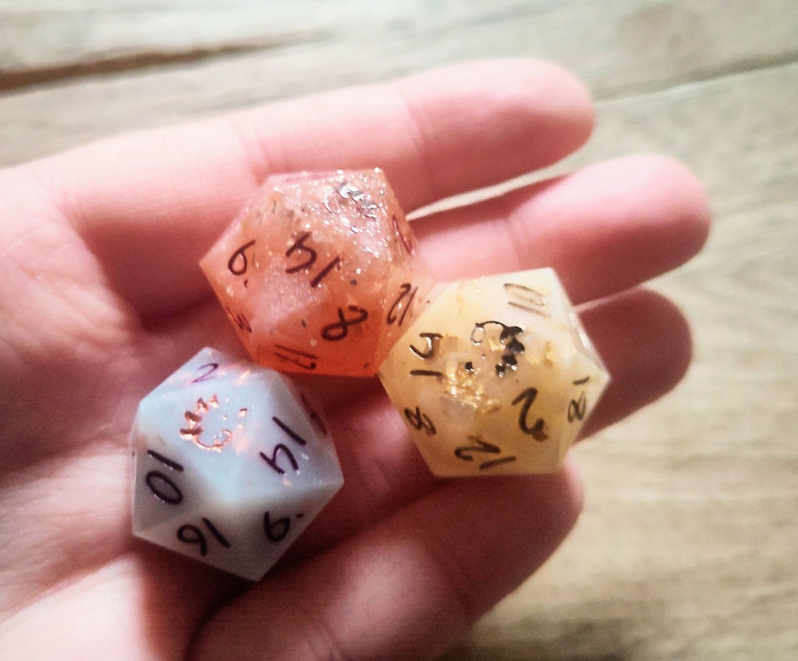 Giochi: Ensemble dés JDR Citrouille neufs – Nuovo e nell'imballaggio originale da Yvonand venduto da rox_8y69 2