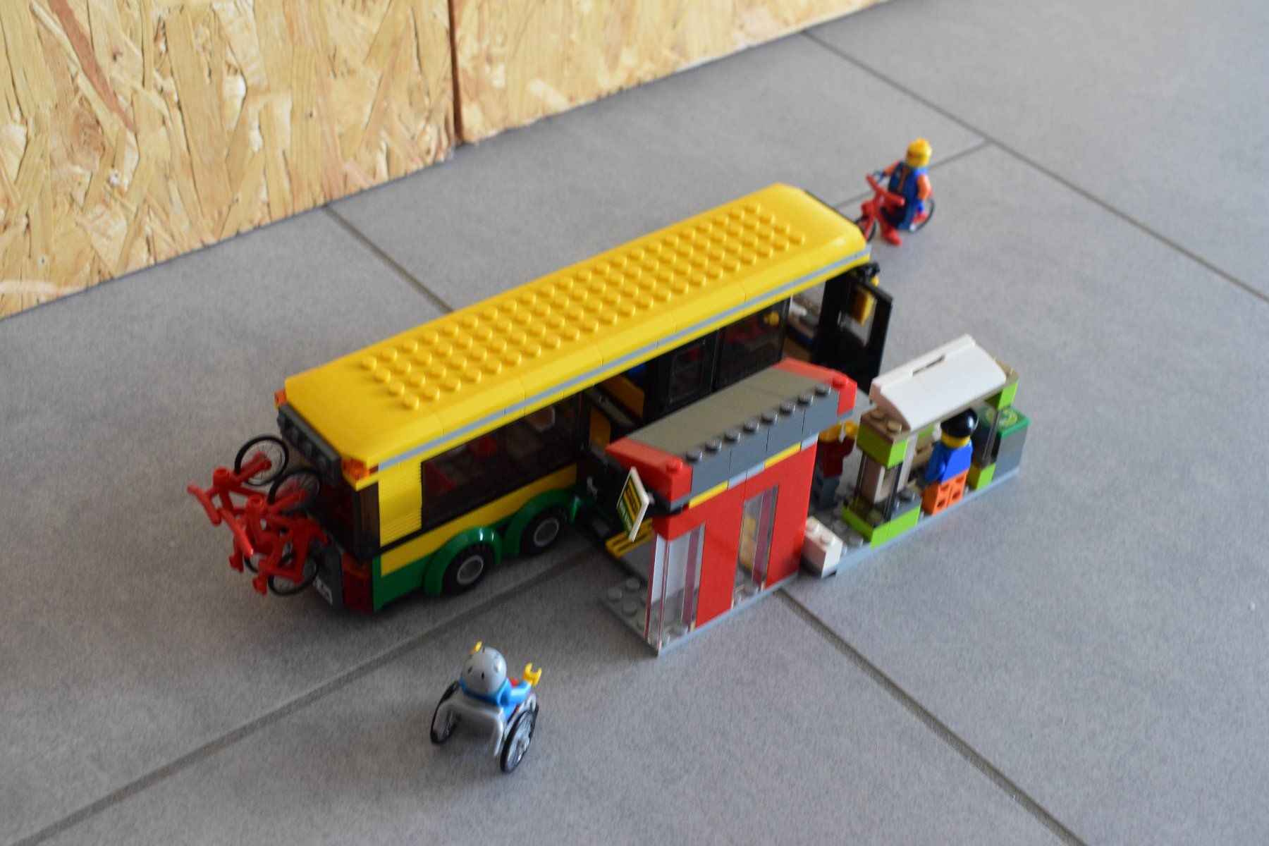 Lego Giocattoli: LEGO Bus mit Busstation – Nuovo (secondo la descrizione) da Winterthur venduto da seh_9dhc 3