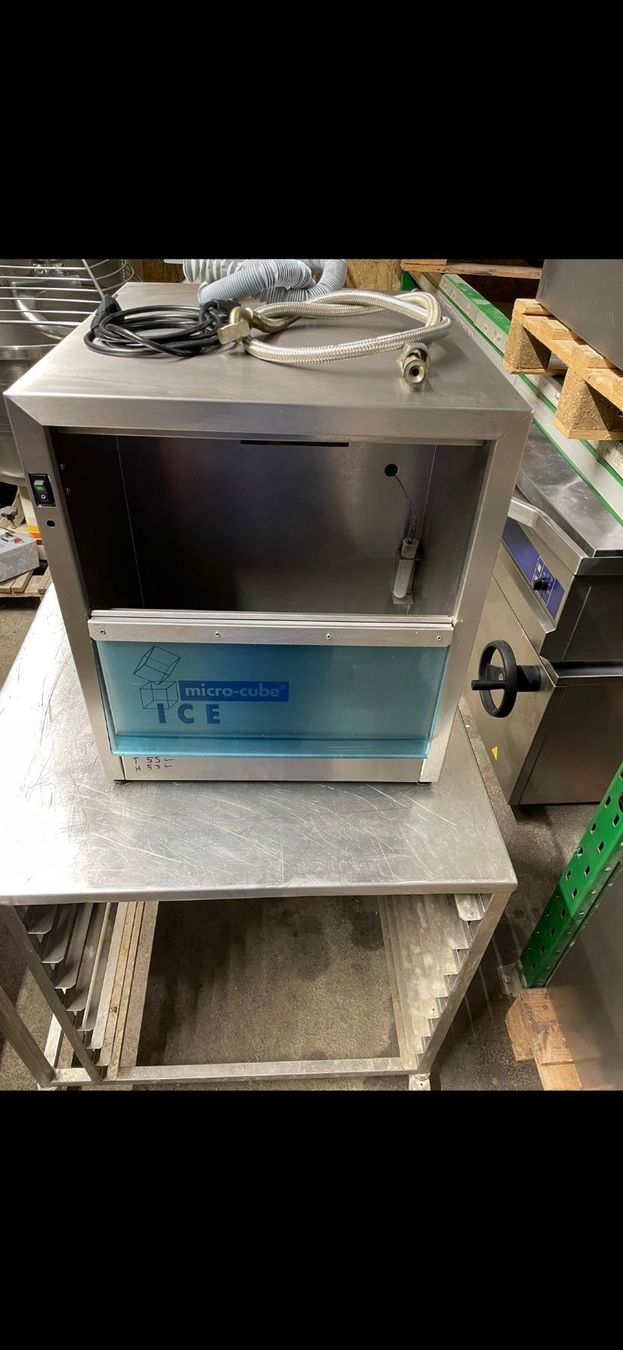 Küchengeräte: Eiscrush Maschine Micro cube – Gebraucht aus Rupperswil von pimi88