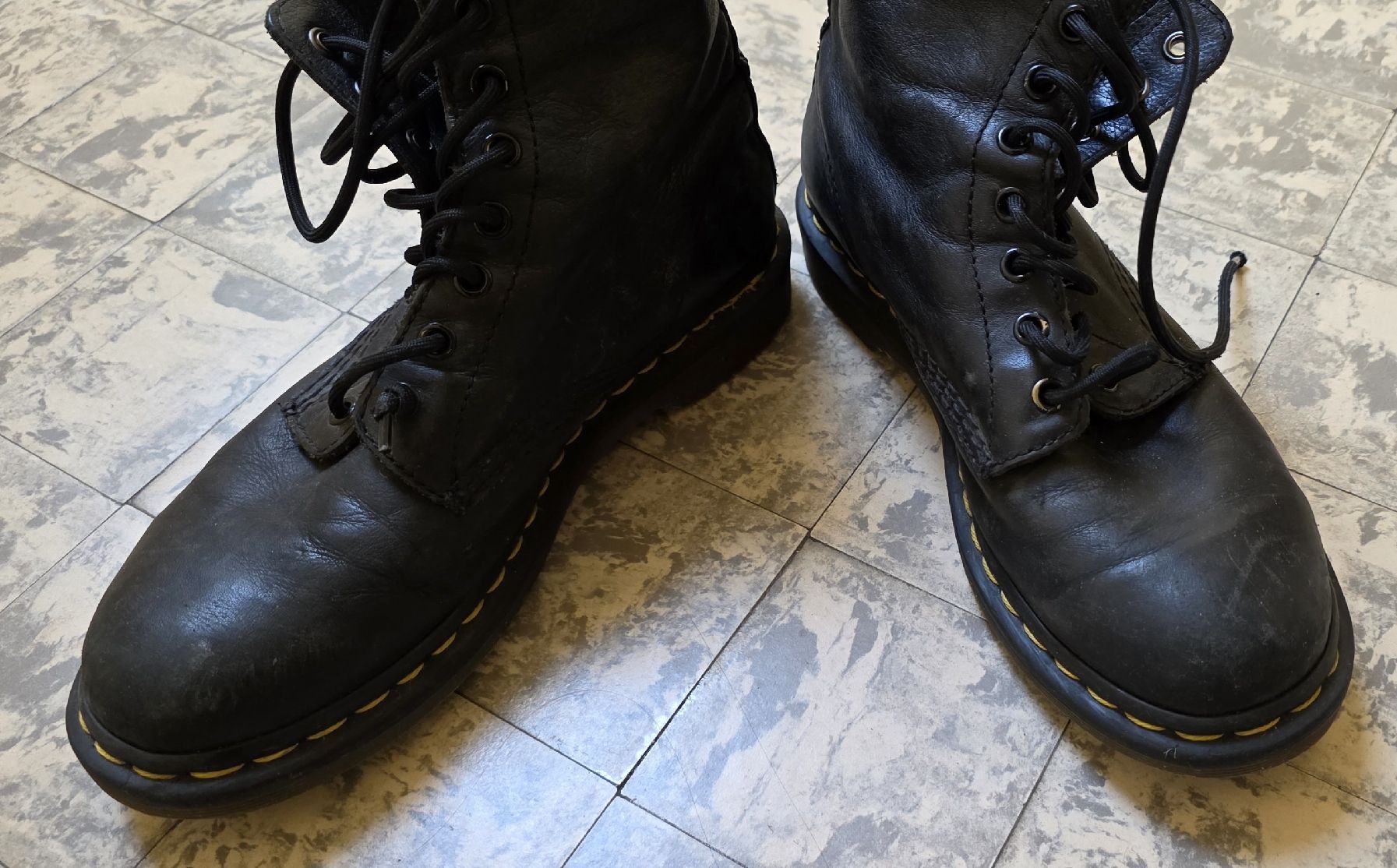 Dr. Martens Scarpe da donna: Dr. Martens  Noire taille 39 – Usato da Yverdon-les-Bains venduto da van_dq65 4
