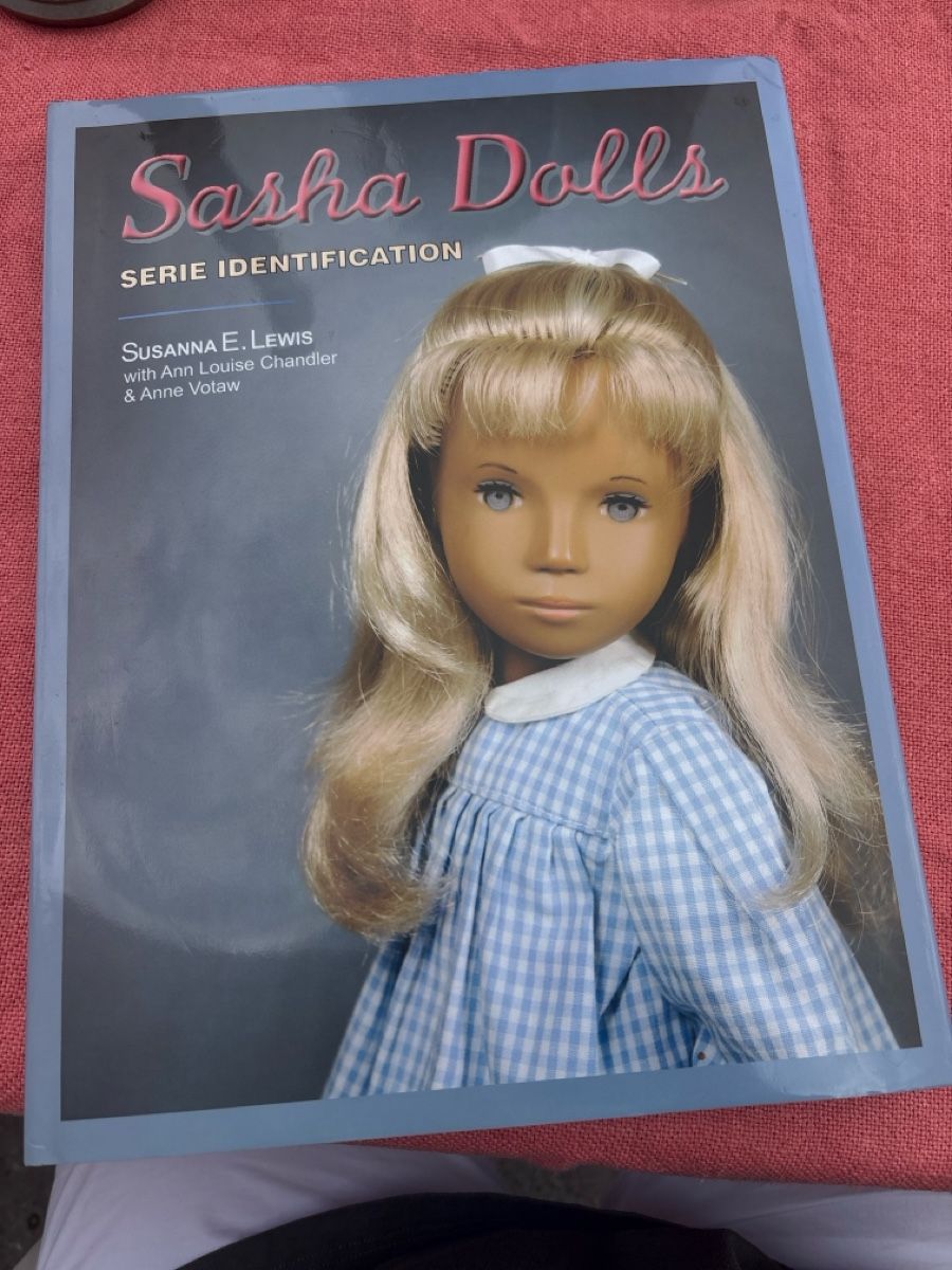 Libri: Sashapuppen Buch – Usato da St. Gallen venduto da gisa