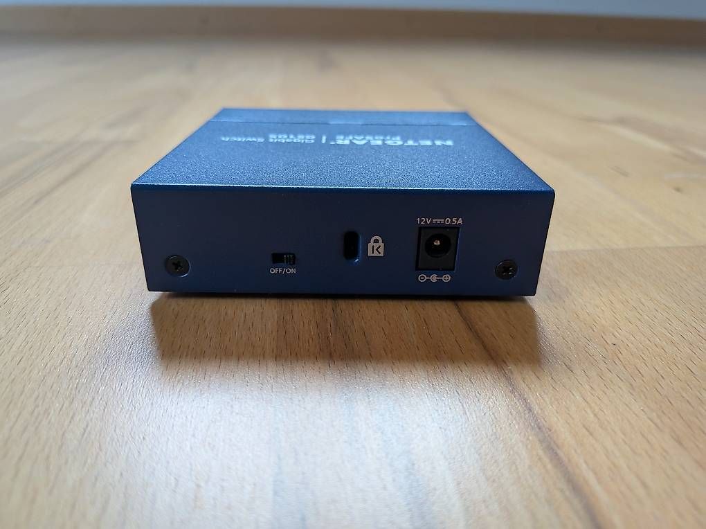 Hub & Switch: Netgear GS105GE Switch – Usato da Degersheim venduto da jason.b 2