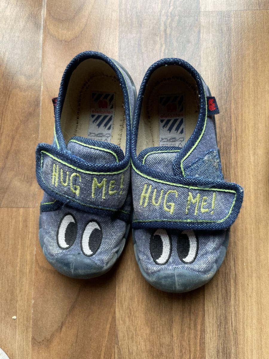 Scarpe per ragazzi: Kinderschuhe Paket Gr.22-23 – Usato da Flawil venduto da Emily22 4