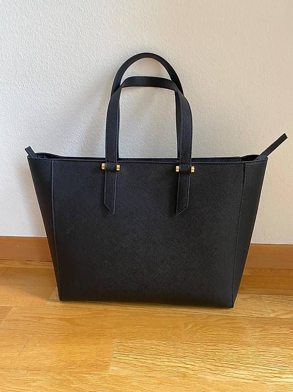 H&M Sacs femmes: Schultertasche, schwarz – D'occasion à Zürich par dor_7mgr