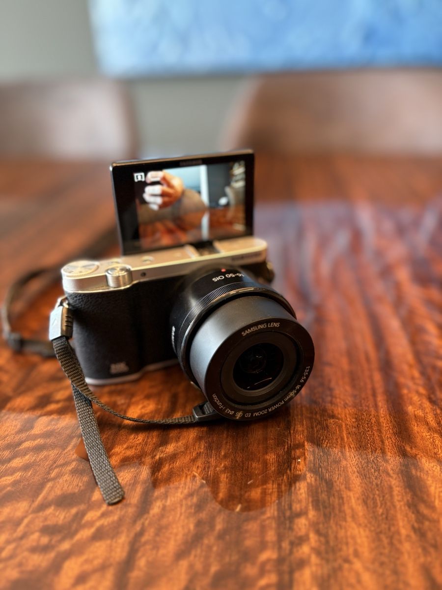 Samsung Fotocamera: Samsung Kamera NX3000 mit Originalverpackung – Usato da Meilen venduto da AlexandraMarahrens 4
