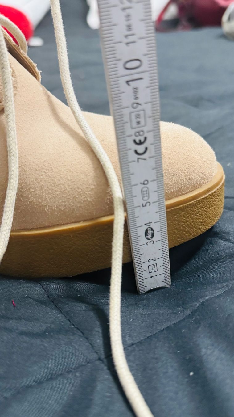 Scarpe da donna: Bottines à lacets et semelle compensée, couleur beige – Nuovo (secondo la descrizione) da Avry-sur-Matran venduto da Anarda 2