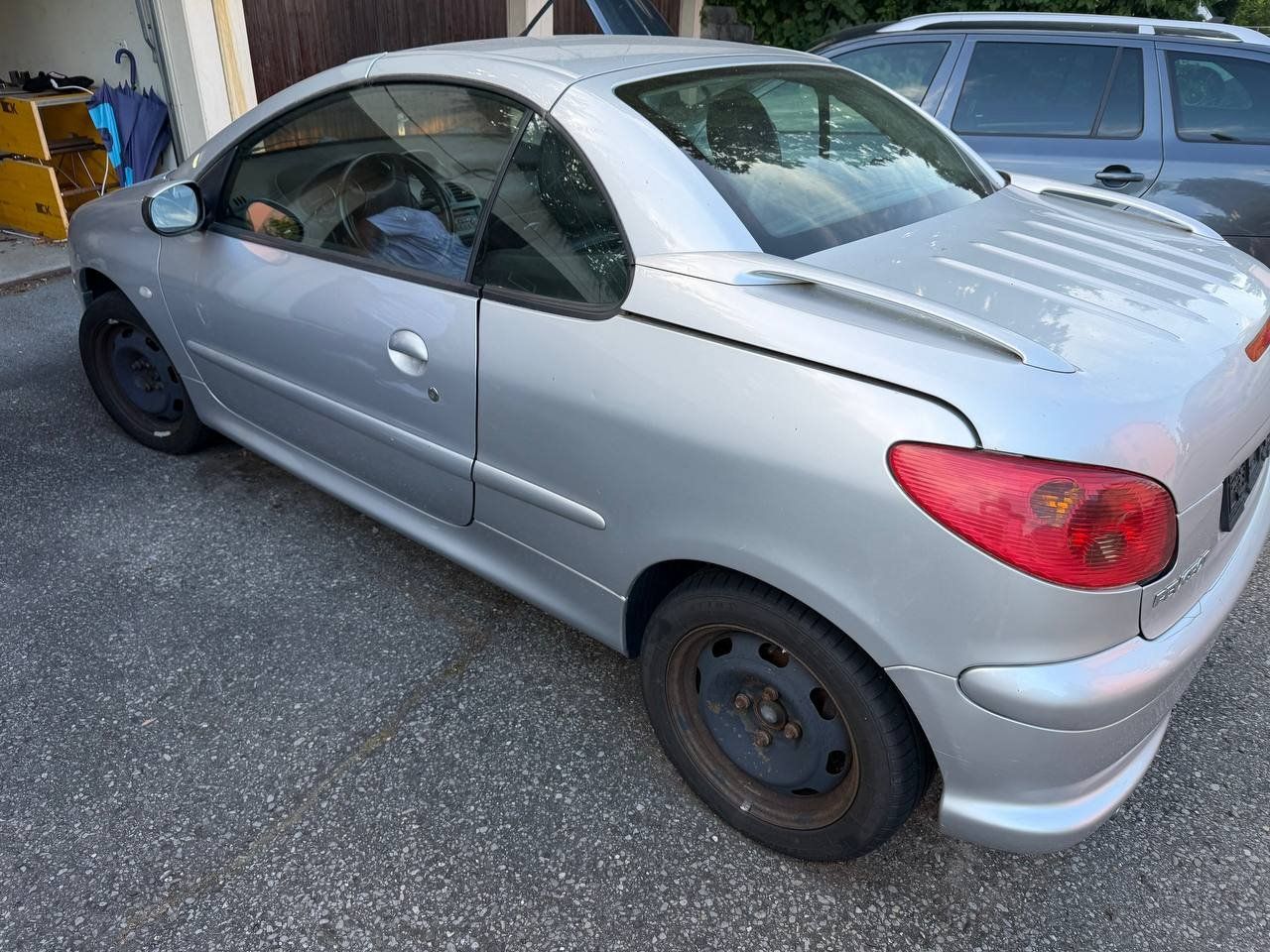Peugeot Autos: Peugeot 206 Cabriolet – Gebraucht aus Emmenbrücke von B-Core_Schweiz