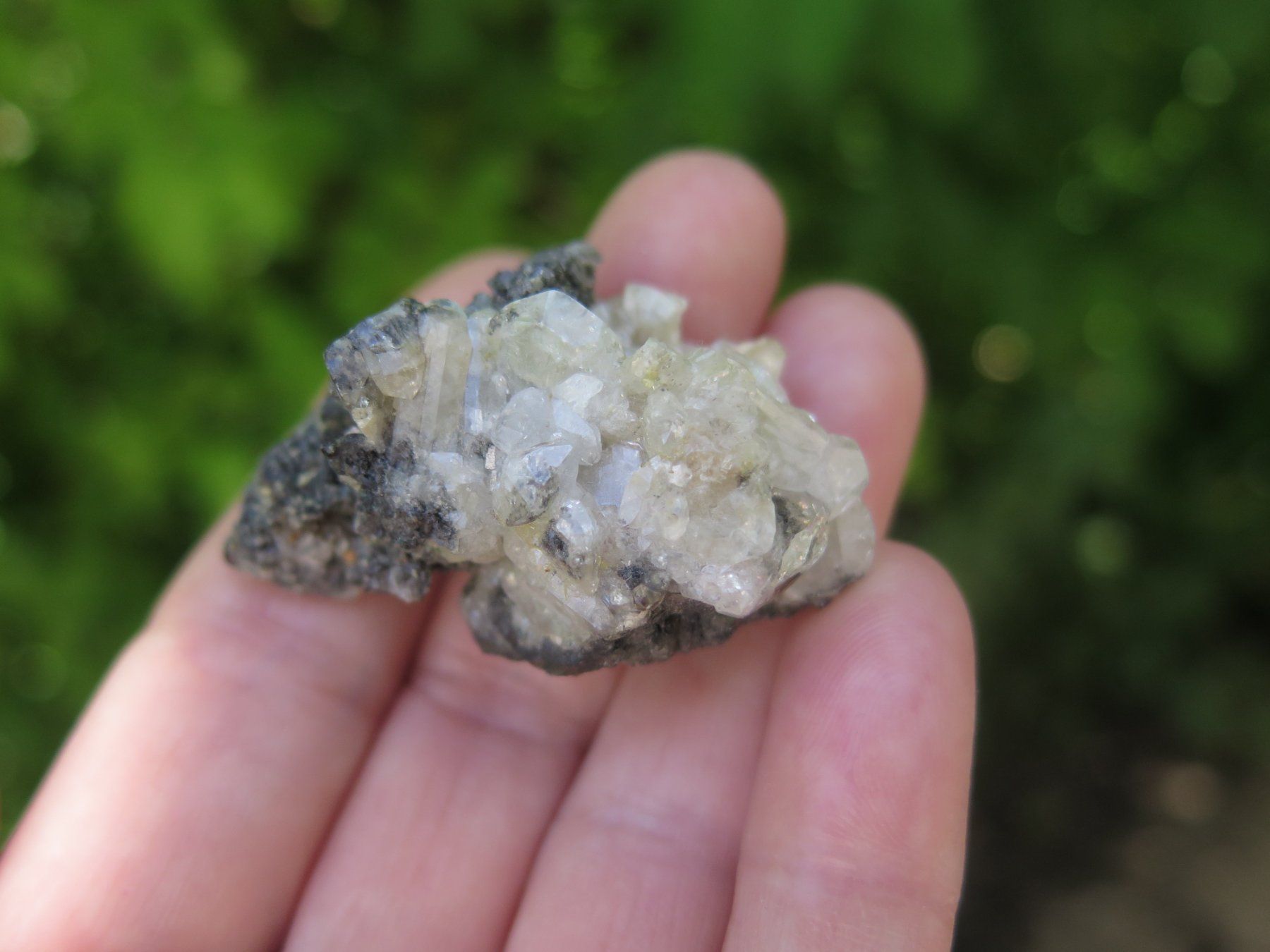 Minerali & Pietre curative: Cerussit Stufe, Paragenese Mimetesit von Namibia – Usato da Schaffhausen venduto da Yamakana51L8736OQ8 3