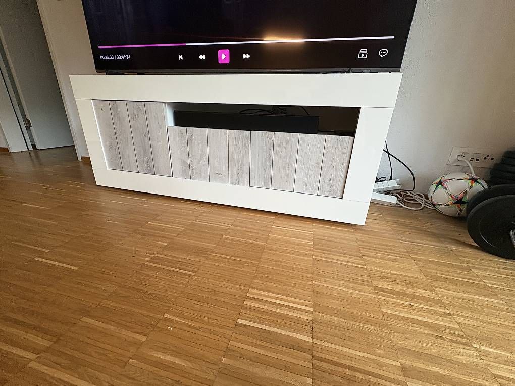 Mobili TV: TV-Möbel  – Usato da Mollis venduto da dis_d5t2