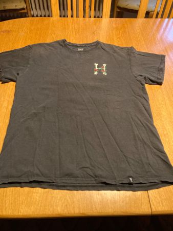 T-shirt HUF noir, taille L - look décontracté.