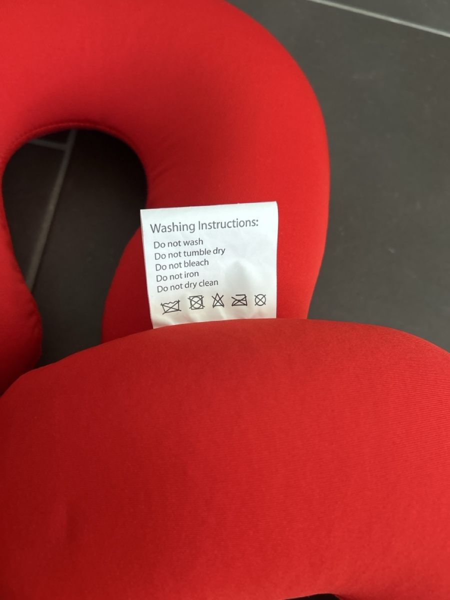 Kissen: 2 Nackenkissen – Gebraucht aus Winterthur von Guizza93 2