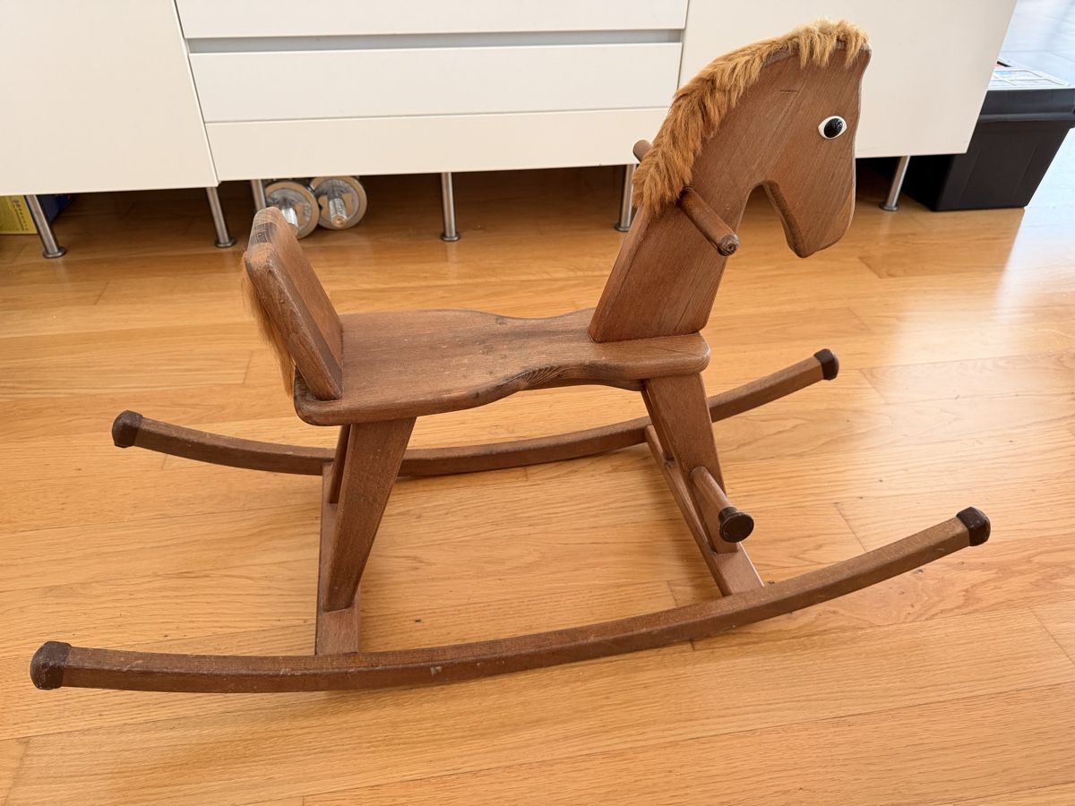 Altre altalene da giardino: Schaukelpferd Vintage Holz – Usato da Zürich venduto da Womancita
