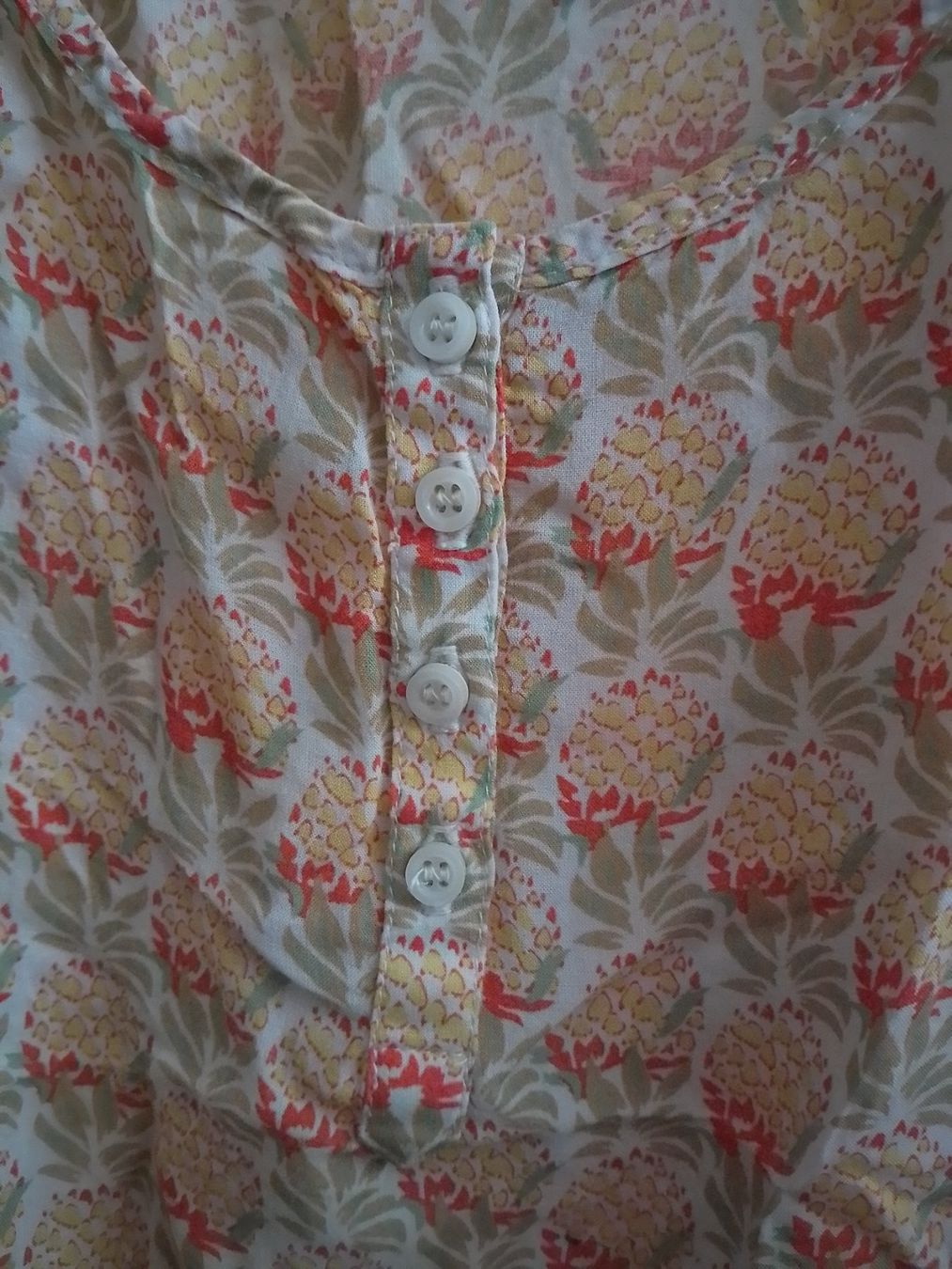 Tops: Top d'été avec ananas M/S – Gebraucht aus Echandens von Gamora32 2