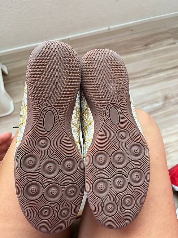 Scarpe da uomo: Hallenturnschuh Gr. 42 – Usato da Thun venduto da danceT 1