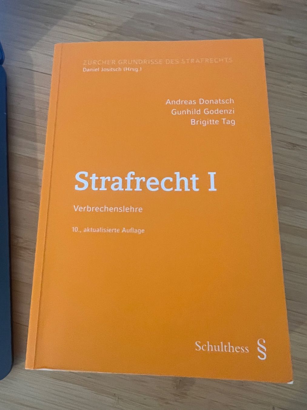 Bücher: Strafrecht I, Allgemeiner teil – Gebraucht aus Forch von tek_ss55