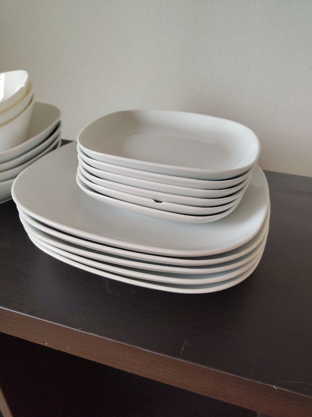 Ikea Geschirrsets: Geschirrset weiss Keramik zu VERSCHENKEN – Gebraucht aus Zürich von mar_f5d7 1