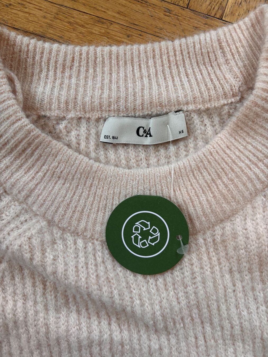 C&A Pulls & Sweat-shirts: Pull neuf taille XS – D'occasion à Lausanne par mel2dreams 1