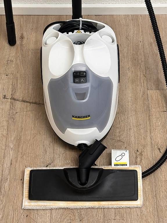 Kärcher Pulitori a vapore: Kärcher SC 2 Deluxe EasyFix Dampfreiniger weiss – Usato da Obernau venduto da Arche_Noah_Brocki 6