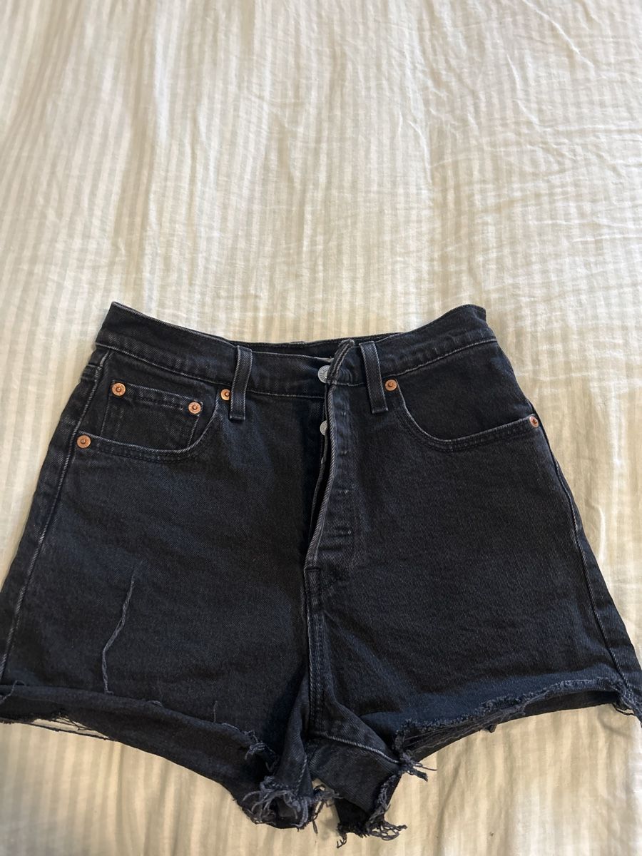 Levi's Jeans: Levi’s ribcage Shorts 26 – Gebraucht aus Muralto von kar_ft6r