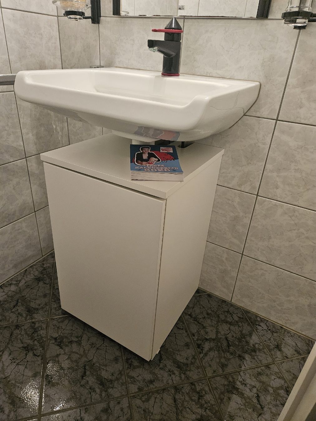 Mobili per bagno: Waschbeckenunterschrank – Usato da Sursee venduto da mil_yzj6