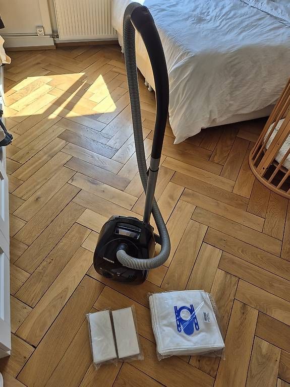 Aspirapolveri & Accessori: Siemens Staubsauger + 15 Beutel & Filter – Usato da Basel venduto da jul_hr8h 2