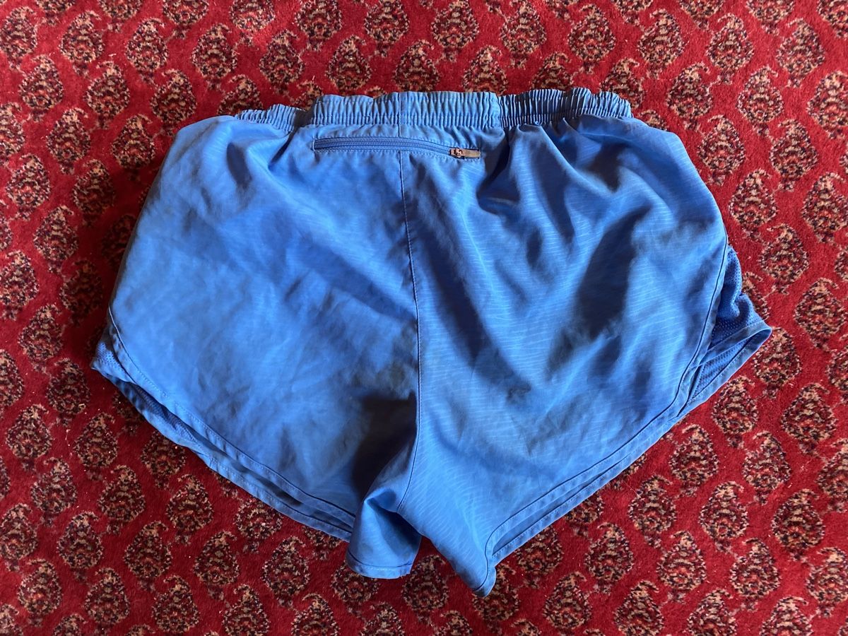 Nike Pantaloni: Nike running shorts blue size S good condition – Usato da Küblis venduto da mad_b2bw 1